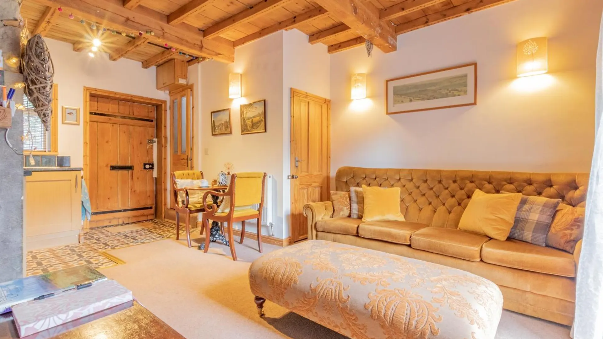 펜션 Millrace Cottage 홀름퍼스